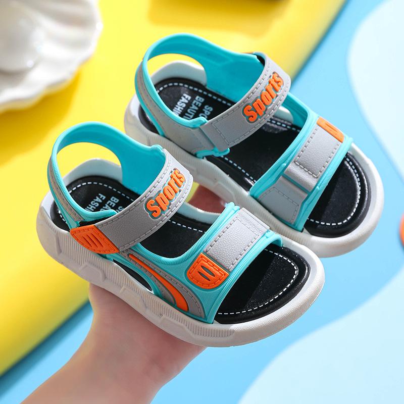 Domácí dětské cool letní nové imitace kůže ležérní žáci základních škol měkké spodní plážové chlapecké sandály