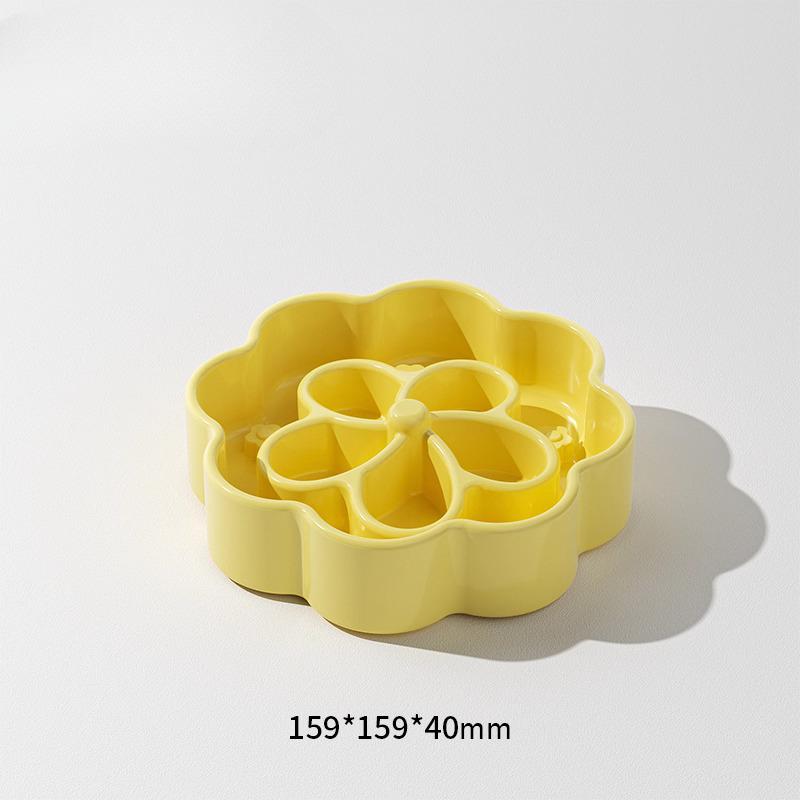 

Creative Ceramic Slow Eating Food Bowls, Anti Overturning Neck Protection, Flat Mouth, Flower Shape Cats Bowl, Pet Supplies, 1Pc