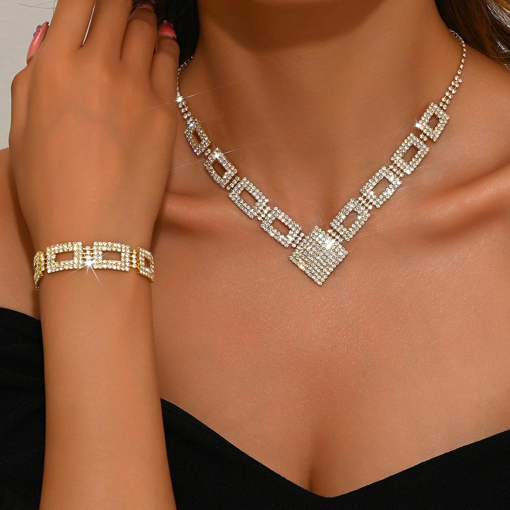 Jewelry Set High-end Full Diamond Three-piece Necklace Earrings Bracelet Dinner Dress Jewelry Accessories.