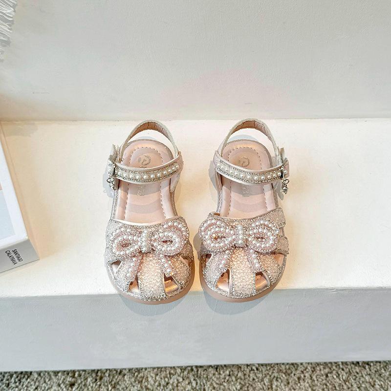 2026 Stylish Summer Beach Princess Sandals for Girls with Soft Soles European 23