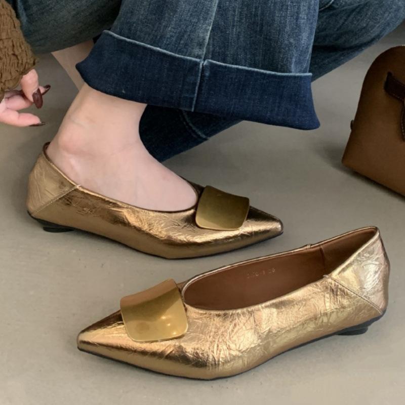 

Французские премиальные туфли-лодочки с острым носком и круглой пряжкой, универсальные, не утомляют ноги, нежный вечерний бриз, серебристые, для通勤, одинарные, женские 39