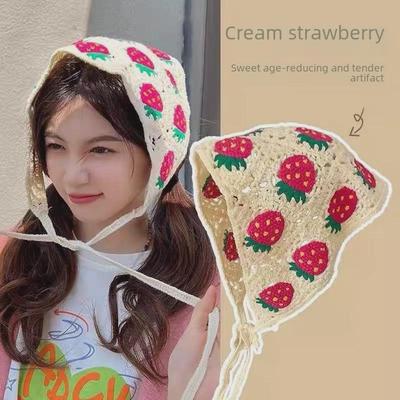 Koreanischer handgemachter kleiner Pilz- und Erdbeer-Dreiecksschal - Süßes Hohldesign für Haare, Tasche oder Hutaccessoire