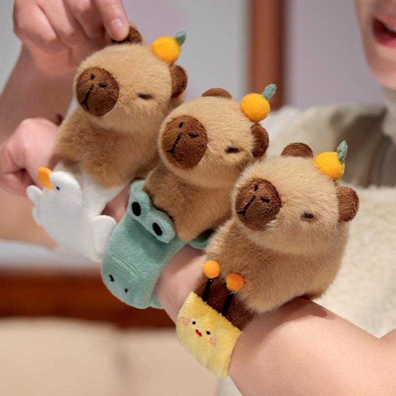 Niedliches niedliches Capybara Pop Circle Plüschtier Puppe kleines Capybara Armband Kinderspielzeug beruhigende Puppe