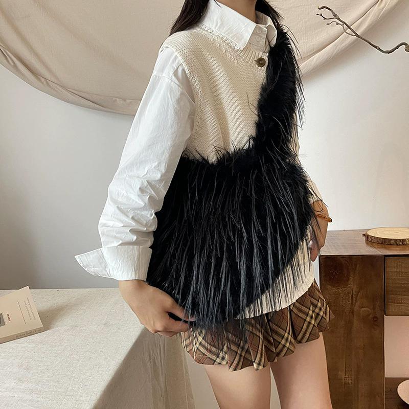 Women Fluffy Shoulder Bag Commuting Shopping Outdoor Travel Crossbody Bags Fashion Portable Female Heart Tote