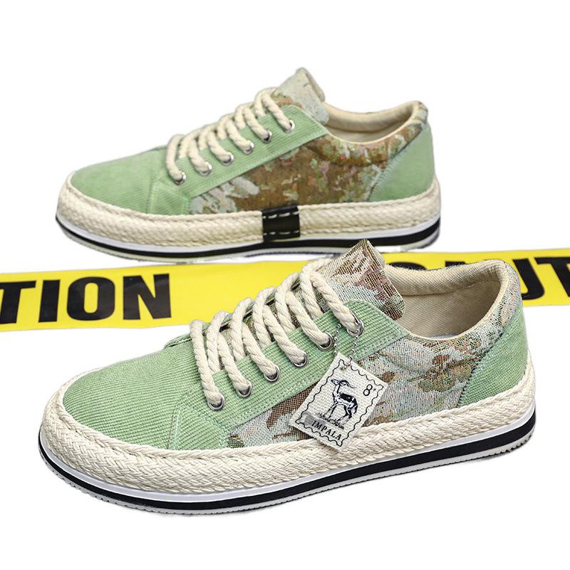 Canvas Herrenschuhe 2024 Neue Winter Sport Freizeit Flache Grundplatte Schuhe Student Low-Top Trend Vielseitige Stoffschuhe Trendschuhe