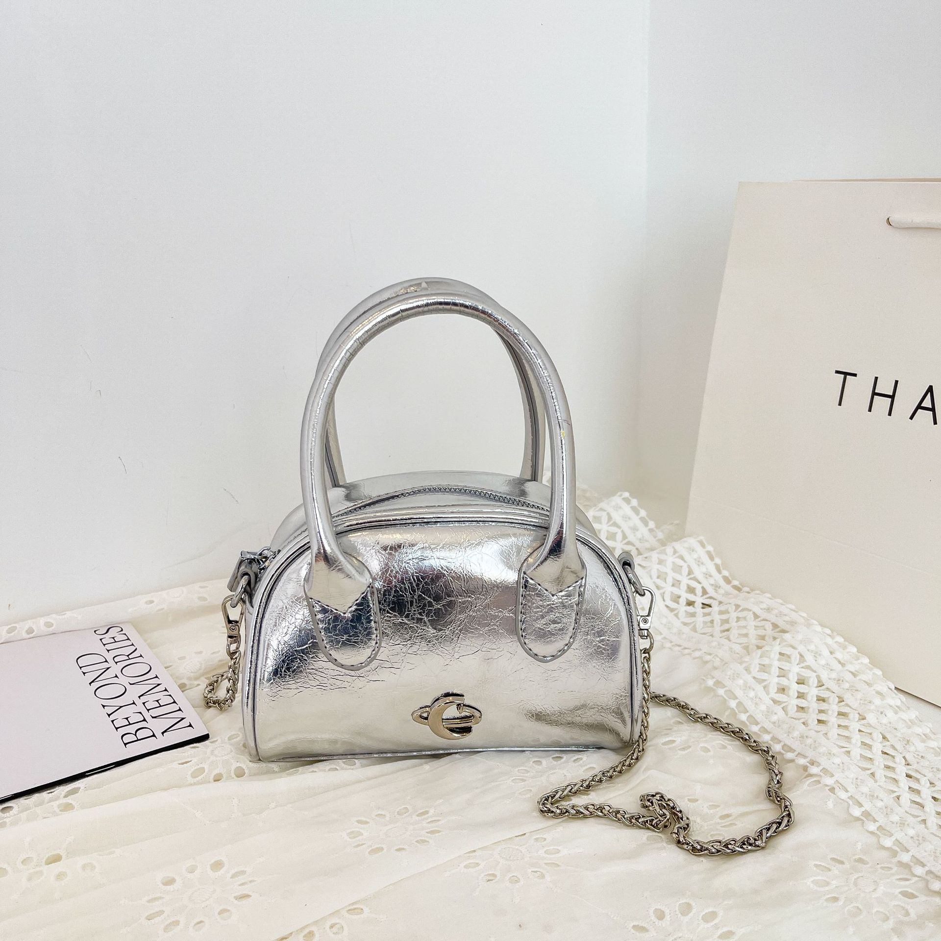 

Маленькая сумка женская новый тренд ощущение высокого класса нишевая легкая роскошь серебристая мини сумка-боулинг модная сумка-мессенджер золотой