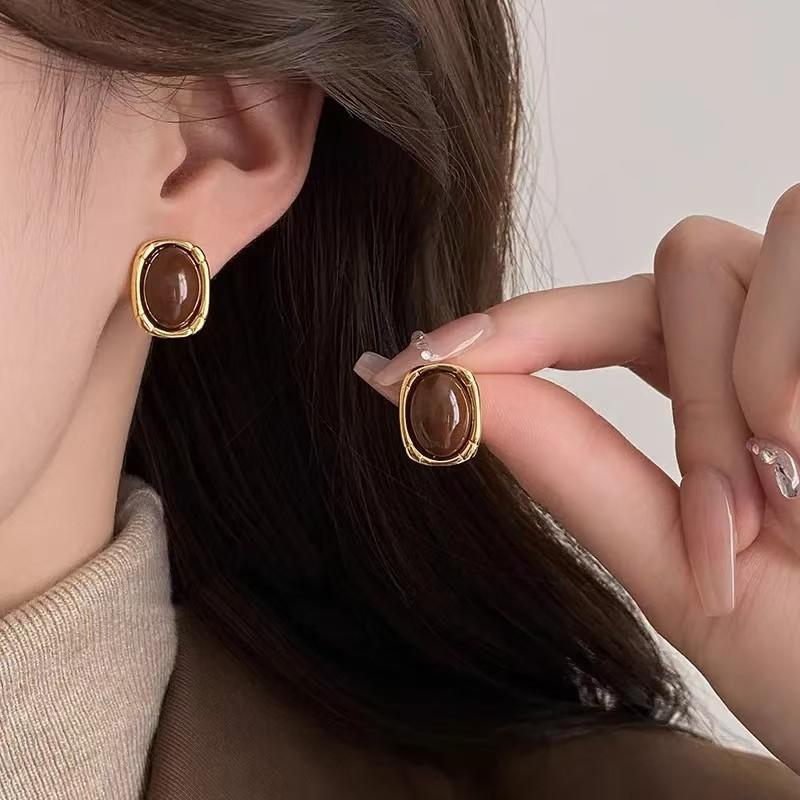 Vintage Coffee Enamel Earrings for Women Simple Exquisite Square Geometric Pattern New Style Jewelry Birthday Party Gifts