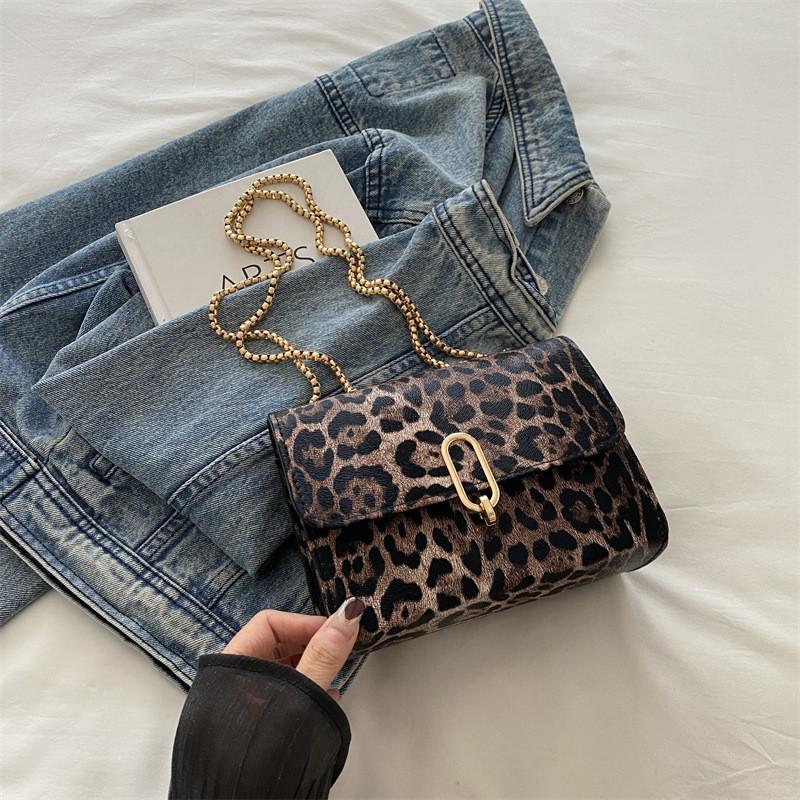 

Modern And Minimalist Womens Shoulder Bags With Internal Phone Pocket And Soft Feel кавовий