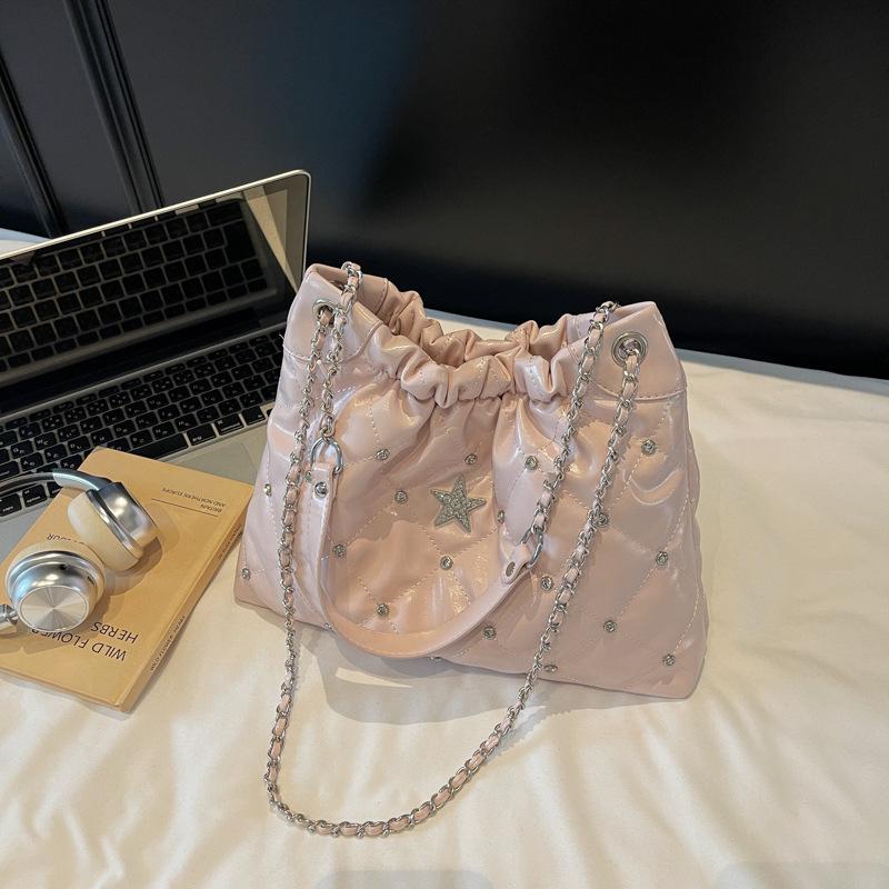 Large-capacity diamond chain oblique span bag women's 2025 summer new fashionable high-value shoulder bag trendy diamond-encrusted bag