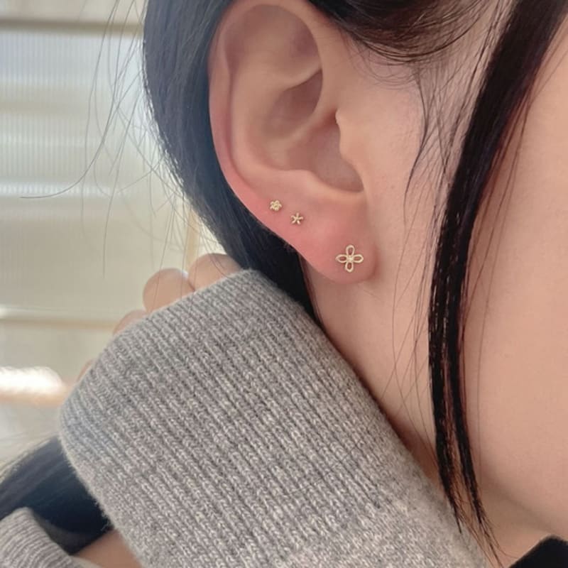 Youngglow 14k Petit Flower Piercing (2type)