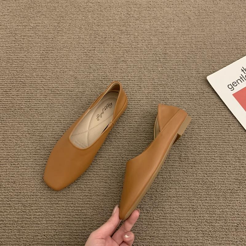 Soft leather soft-soled grandma shoes women's spring 2025 new retro literary and artistic one-pedal single shoes women's flat beanie shoes