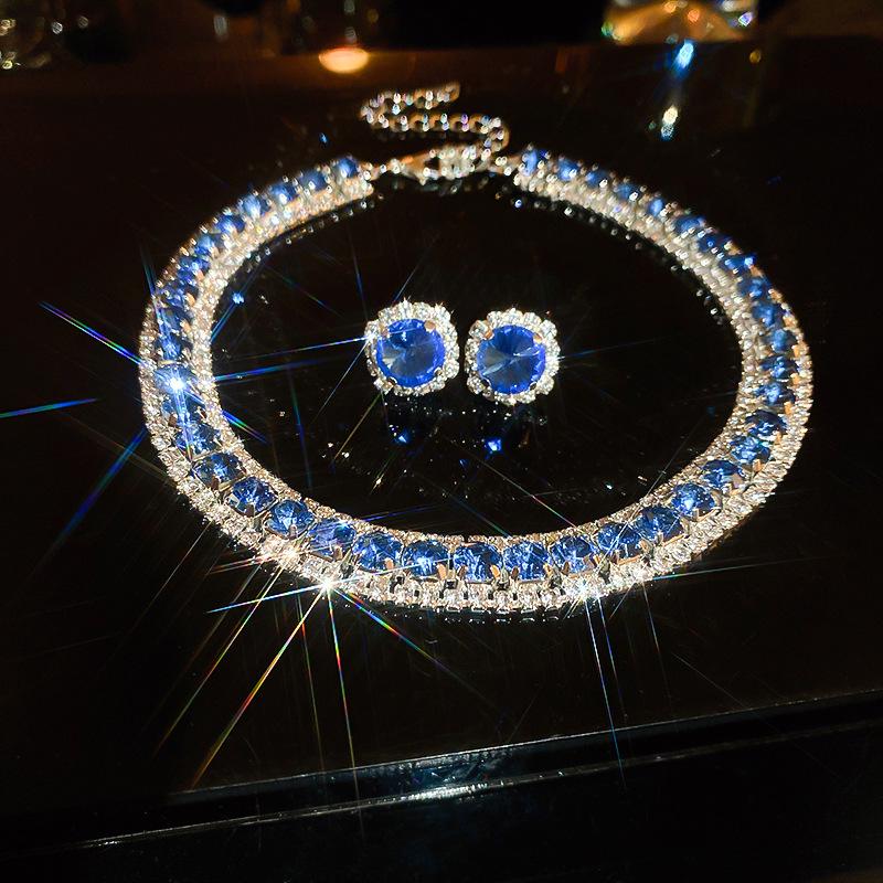 Elegant Rhinestone Square Earrings & Necklace Set – Light Luxury Clavicle Chain Jewelry for Fashionable Evening Wear