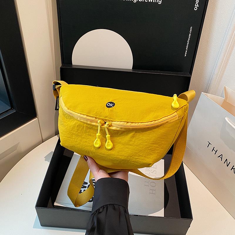 

Bag cloth bag small bag women s 2025 new women s bag messenger bag fashion shoulder bag dumpling bag жовтий