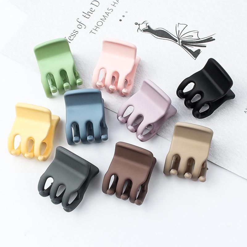 

Transparent Korean Square Grip Hair Clip - Starry Frosted High Ponytail Braid Claw