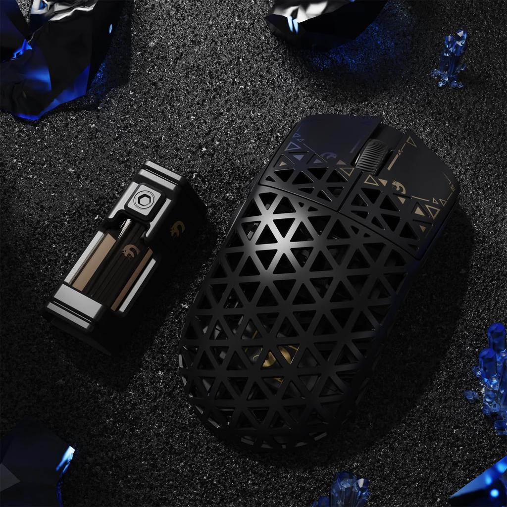 MAMBASNAKE M5 Ultra Carbon Fiber Wireless Gaming at Wireless Nordic52840 Mouse, Ultra-Lightweight 39g±3g (PAW3950MAX), 8000Hz, 2.4g/Bluetooth/USB-C,