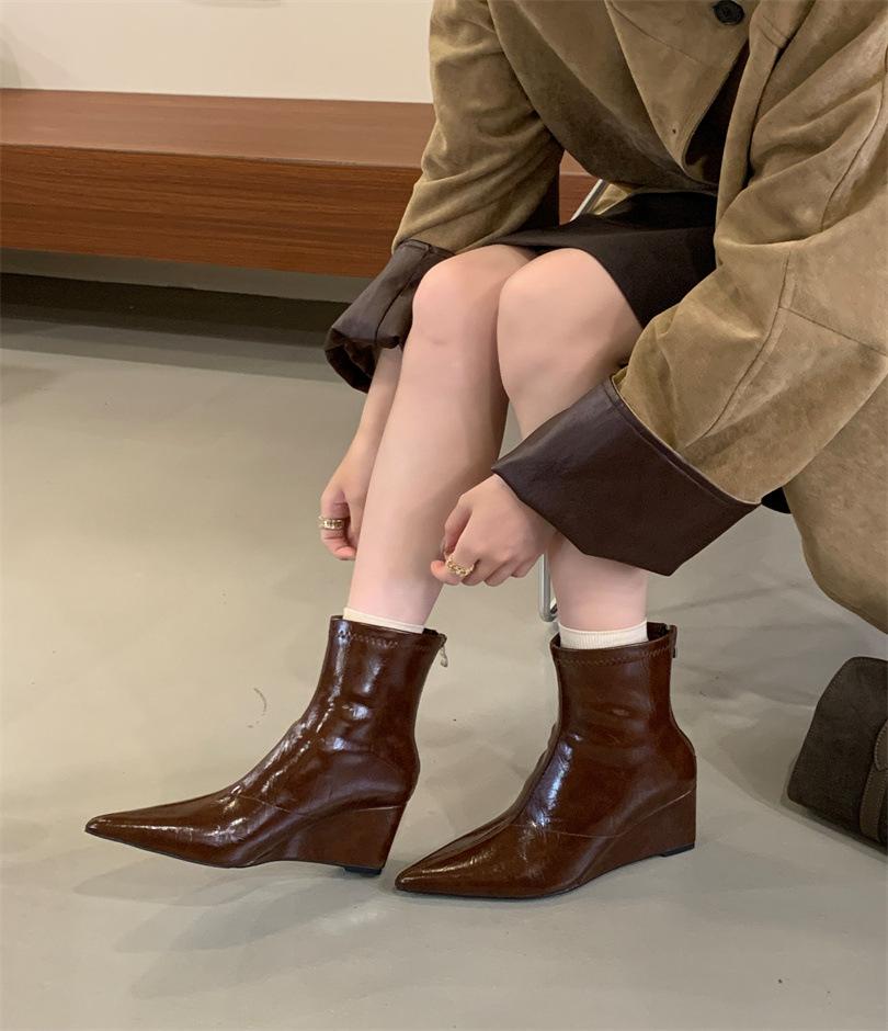 Premium Maillard Brown Pointed Wedge Heel Short Boots Women's High Heel Back Zipper Skinny Boots Autumn and Winter Short Boots