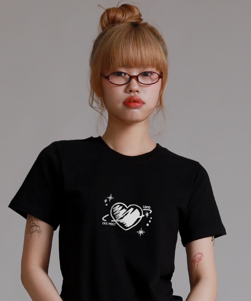 LIKE THE MOST Heart Planet Regular Short Sleeve T-Shirt_Black