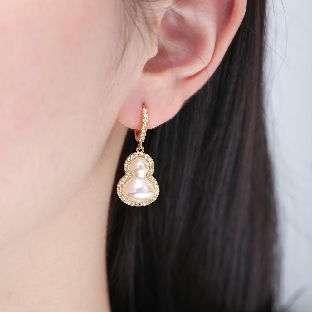 Gourd-Shaped Gold-Plated Pearl Earrings with Zircon Inlay - Elegant and Stylish Design