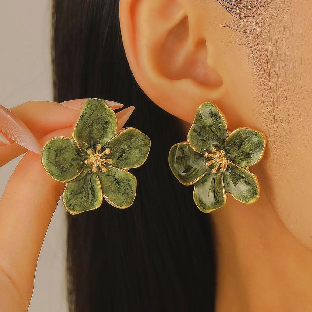Trendy Multicolor Flower Drop Earrings for Women – Elegant & Slimming European/American Style