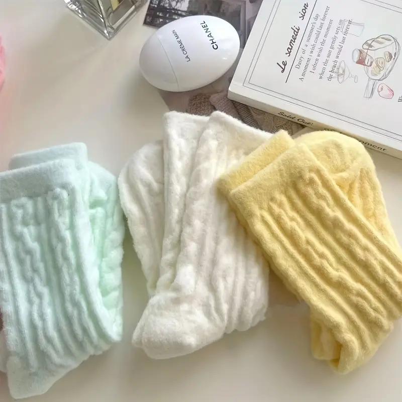 1 Pair  Women's Cozy Fuzzy Socks- Winter Warm Plush Mid-Calf Length Twisted Pattern Knit Fabric Socks