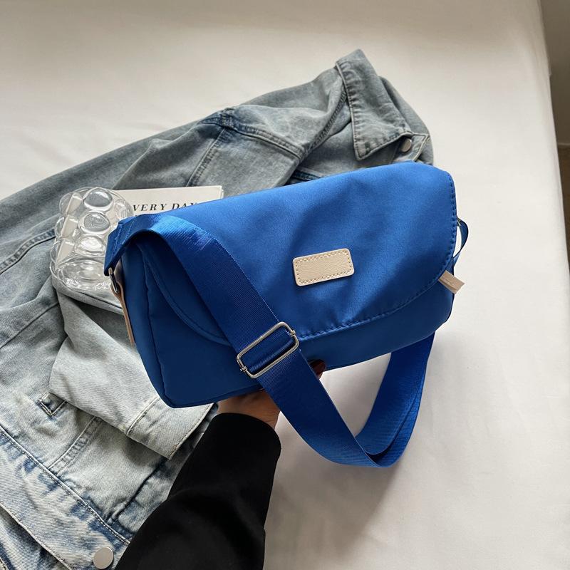 Einfache und modische Umhängetasche Sommer Neue Mode Lässige Umhängetasche Damen Trendiges Design Kleine quadratische Tasche Damen Tasche