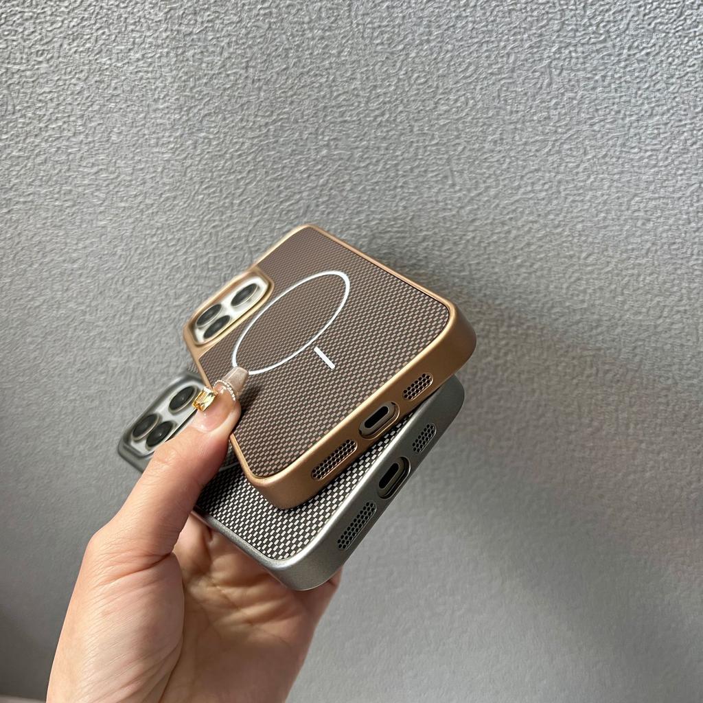 15 16 17 Pro Max Carbon Fiber Texture Magnetic Wireless Charging Phone Case for IPhone 16 Plus Matte Leather Protection Shell