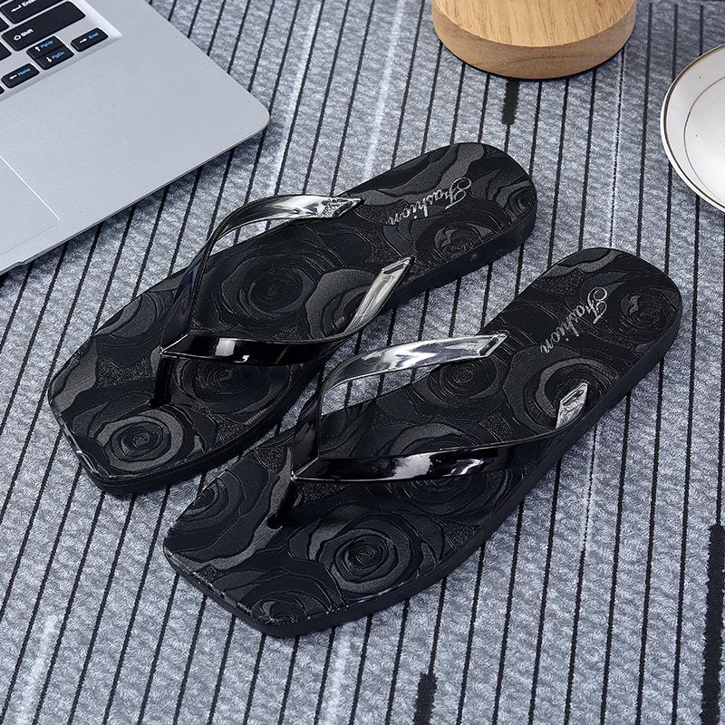 

Новые летние сандалии 2025 года для женщин, модные пляжные шлепанцы, удобные шлепанцы с перемычкой между пальцами, повседневные уличные шлепанцы, один размер маленький 43 чёрный