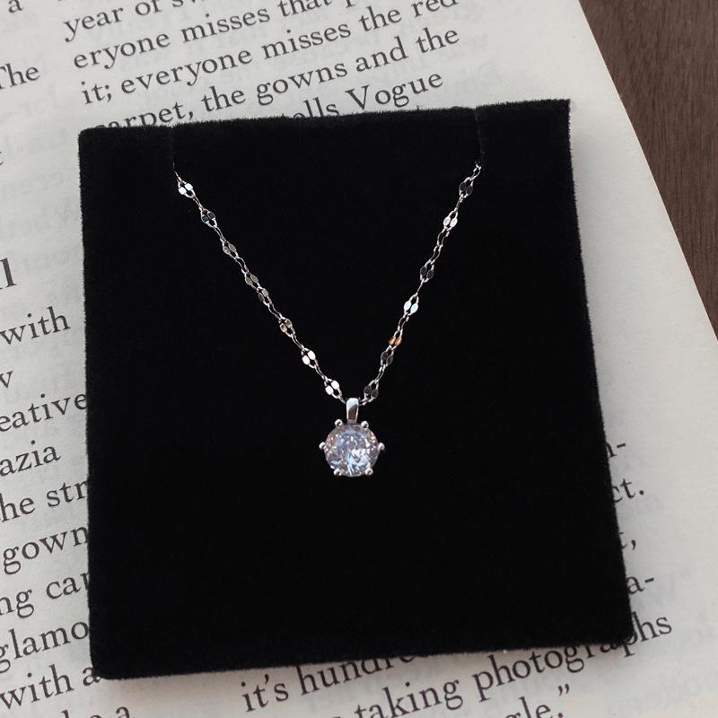 Sterling Silver Zirconia Solitaire Necklace: Six-Prong Light Luxury Clavicle Chain, High-End Niche Design.