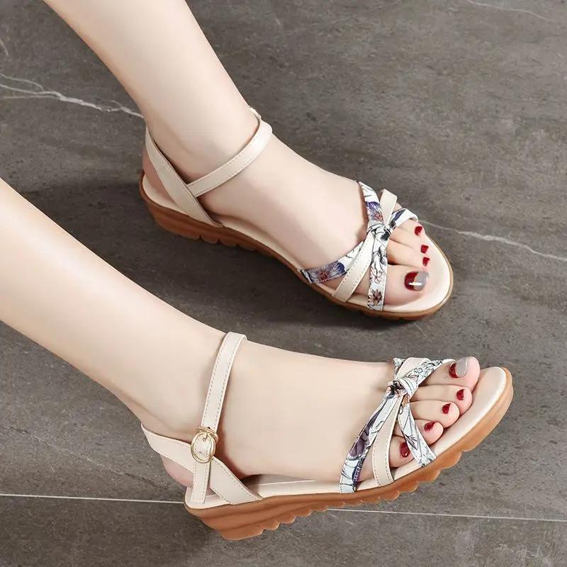 Fashion With Low Heels Buckles Woman Shoes High Quality Shoe 2025 Luxury Trending Sandals for Women Casual Vintage Offer Sandal On Sale
