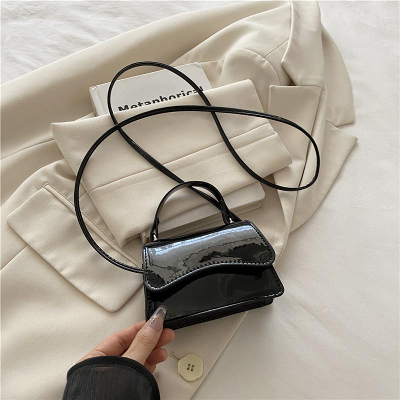 

New Vintage Faux Leather Shoulder Bag for Women Solid Color Minimalist Niche Design Commute Handbag чёрный