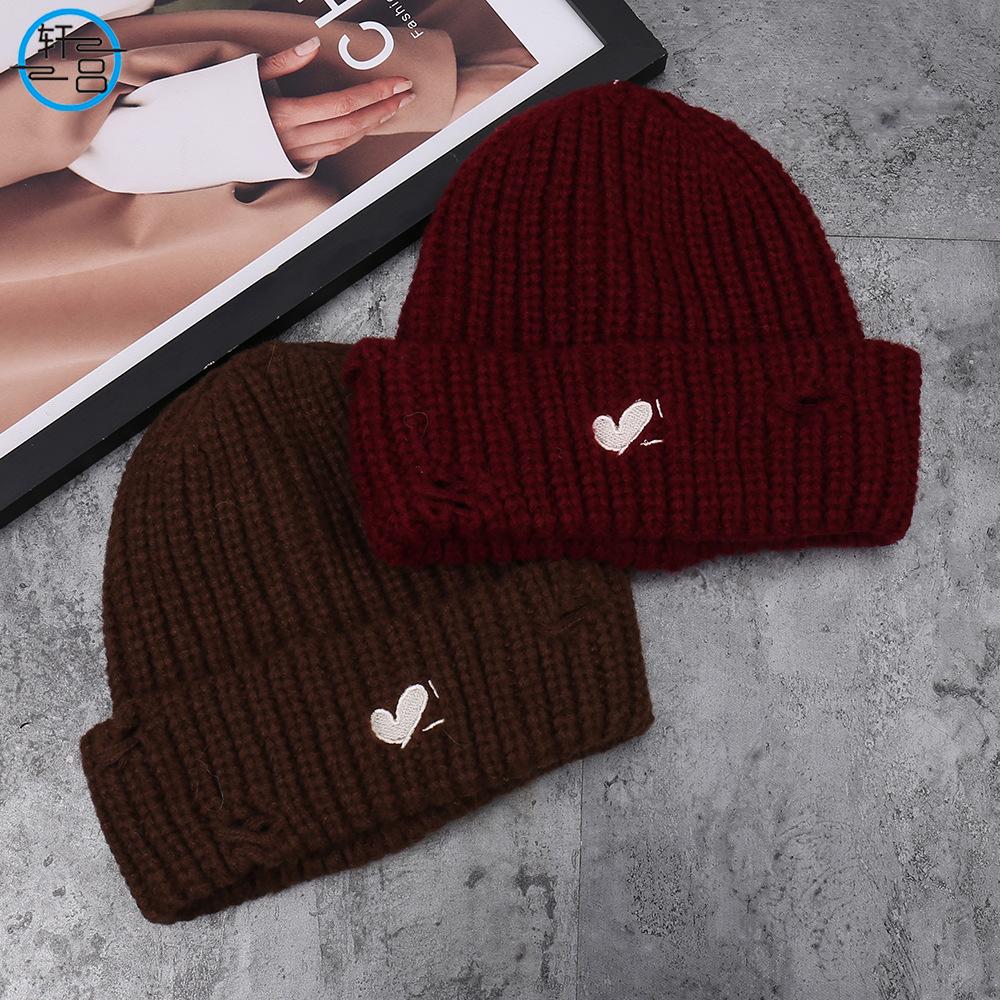 Fashion New Love Embroidery Decoration Versatile Solid Color Simple Knitted Hat Outdoor Travel Face Small Wool Hat