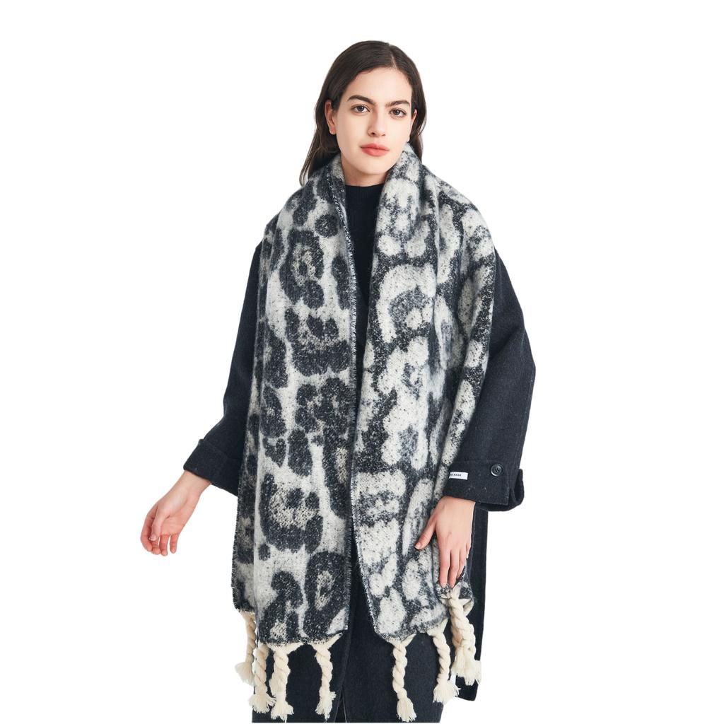Europe, America, autumn and winter new imitation mohair circle sand jacquard leopard print knotted tassel scarf women's thickened shawl factory