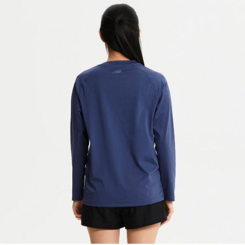 New Balance Long Sleeve Tee Kqj Nbnde22613 52 Common Basic Long Sleeve Rash Guard  Stand