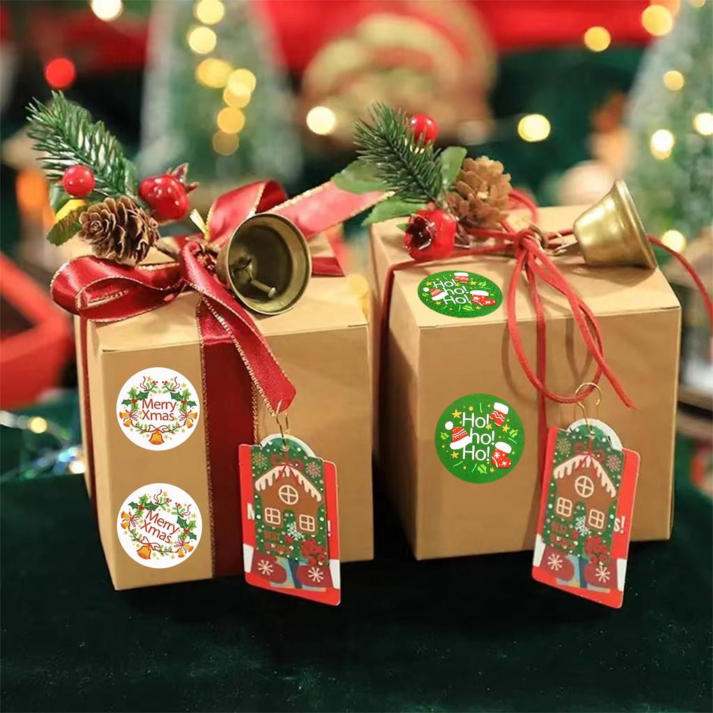500pcs Merry Christmas Stickers Round Stickers Christmas Tag for Envelope Sealing Gift Decor Shop Product Packaging Stickers