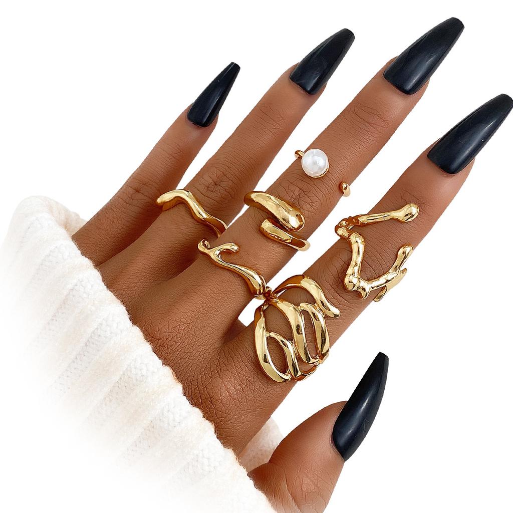 Exaggerated Personality Golden Lava Line Irregular Waterdrop Smooth Surface Ring Set