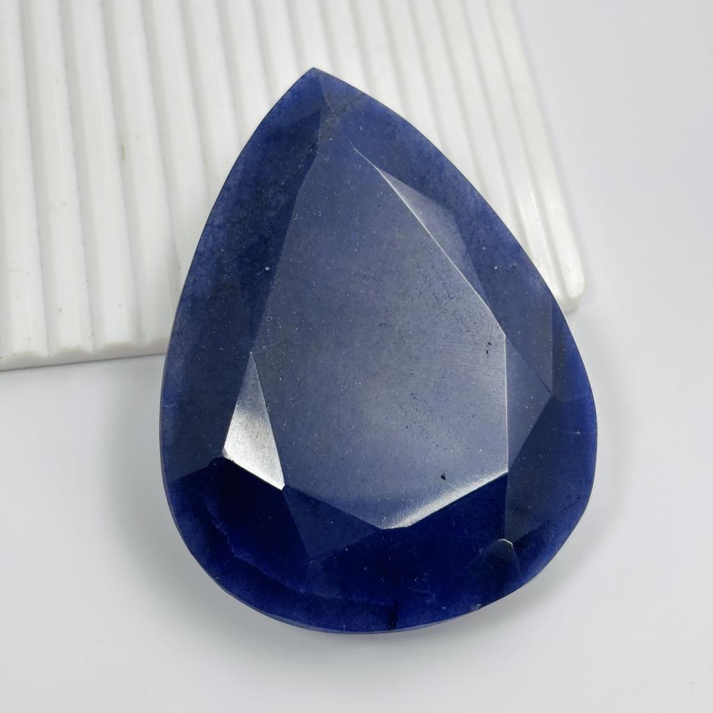 650 ct Natural Blue Tanzanite Pear Cut Gemstone Ideal for Display