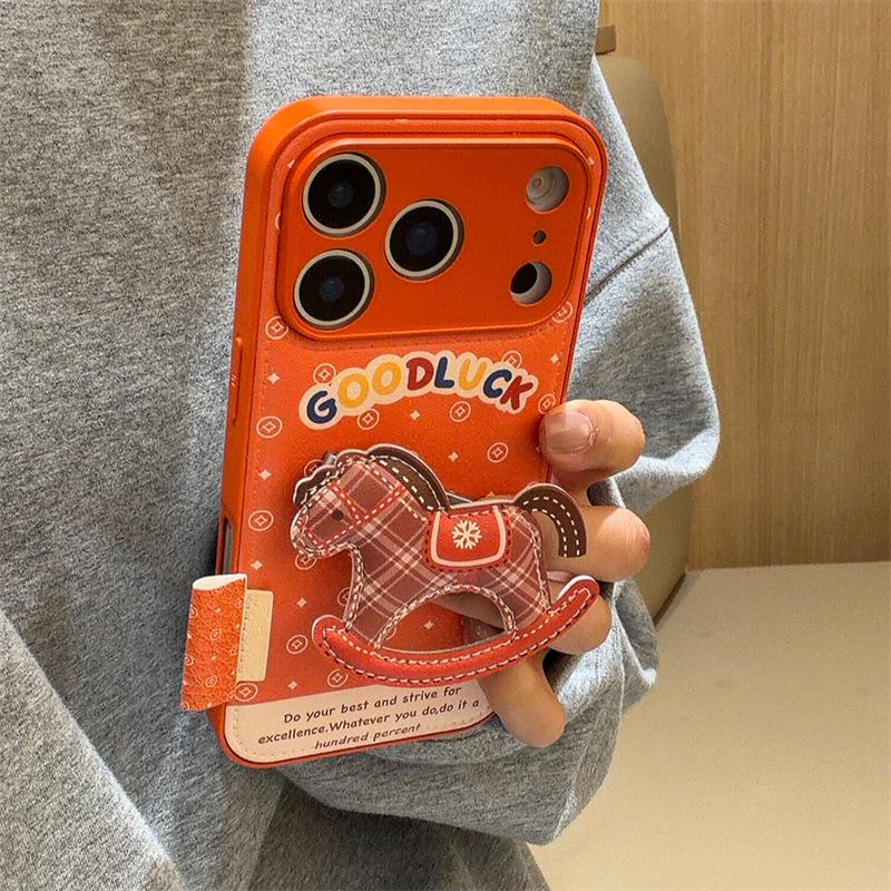 

Full-Screen Copper Coins New Year Rocking Horse Bracket Phone Case for iPhone 17/16 Pro Max/15/14 - Trendy Design iPhone 15