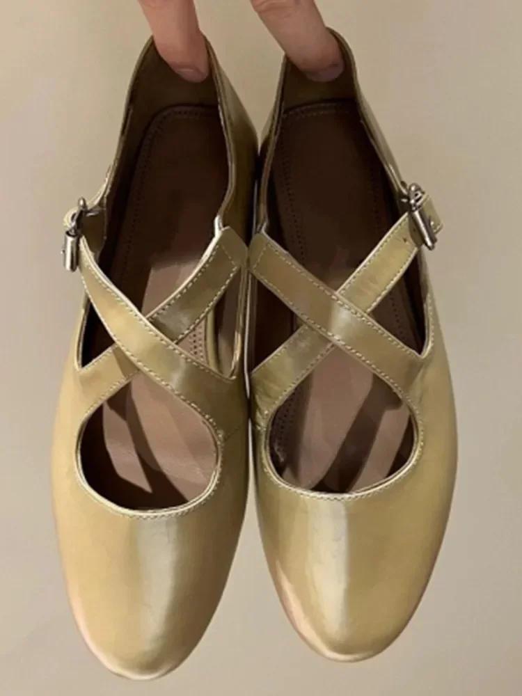 Spring/Summer New Round Head Cross Buckle Mary Jane Flat Shoes Casual Versatile Comfortable Ballet Large Women's Shoes