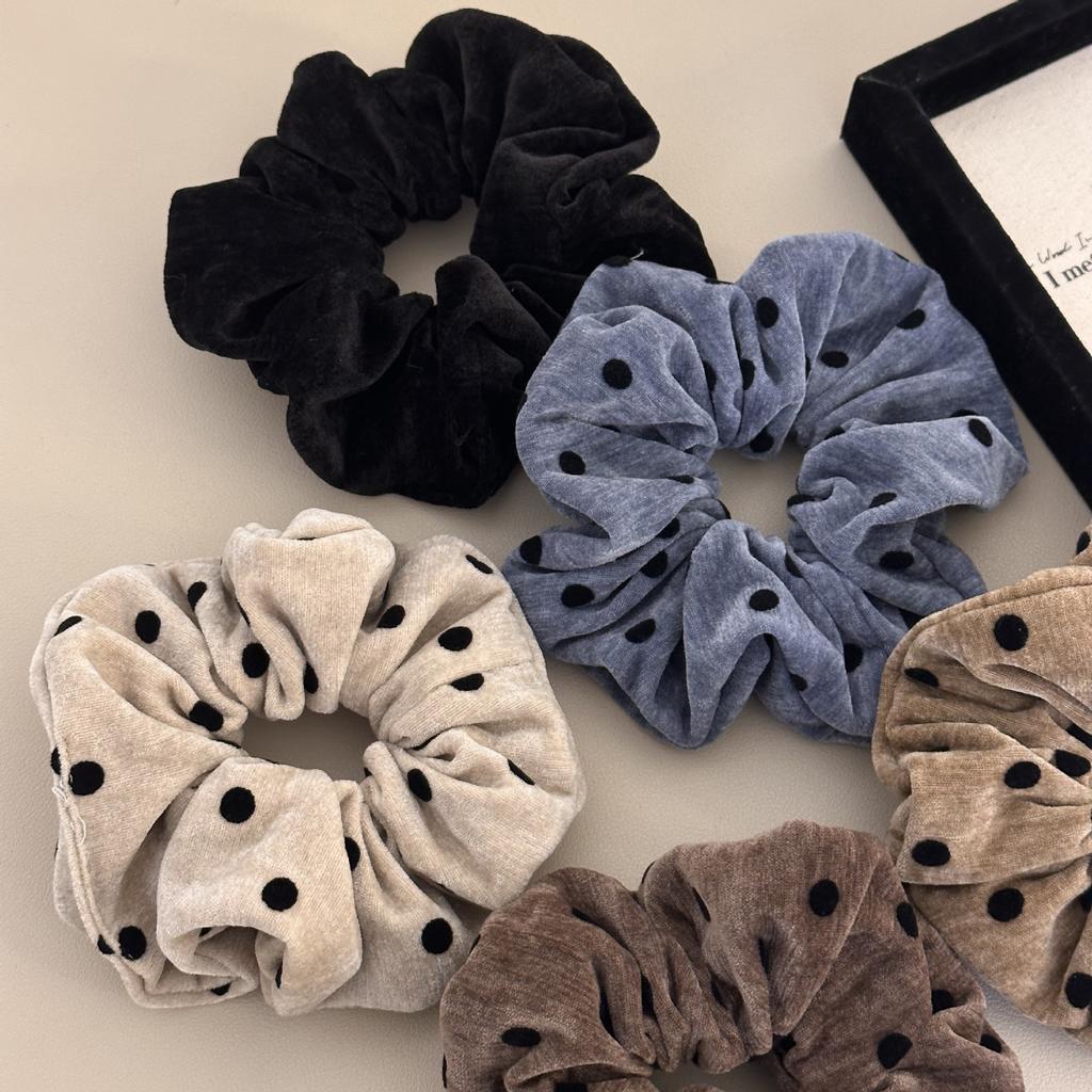 Laid-back and Retro Plush Polka Dot Large Intestinal Hair Band, High-end and Elegant Hair Tie, Women's Ponytail Hair Tie