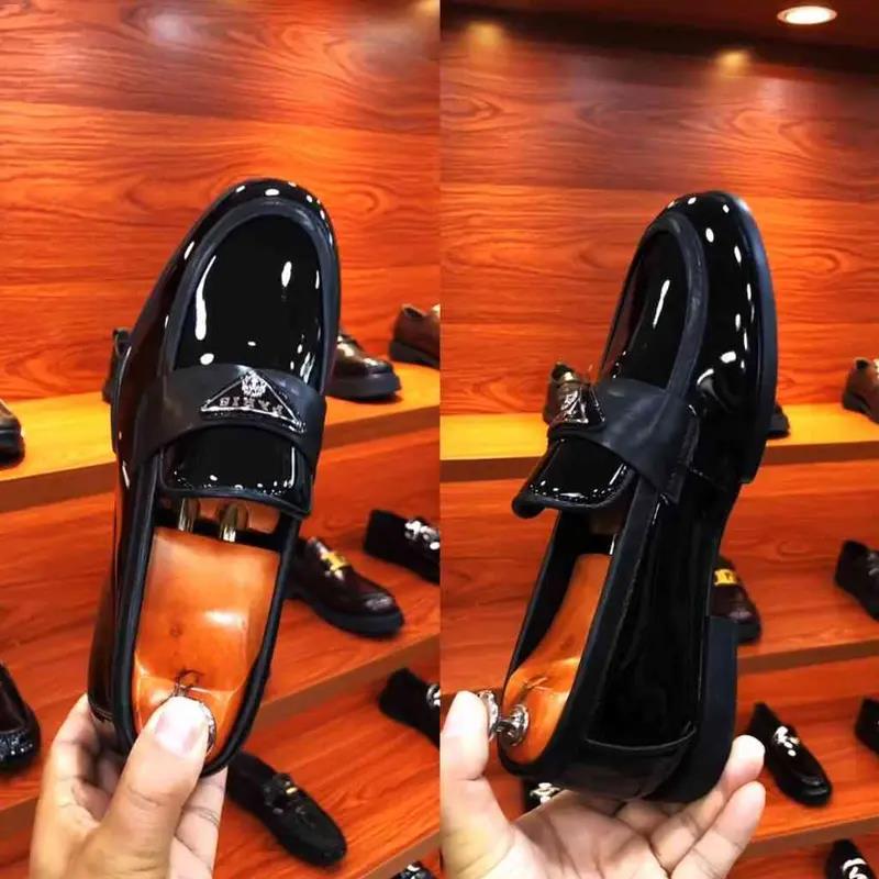 

Spring and summer new versatile business casual bright leather men s shoes simple fashion trend leather shoes leather soft sole British style 44