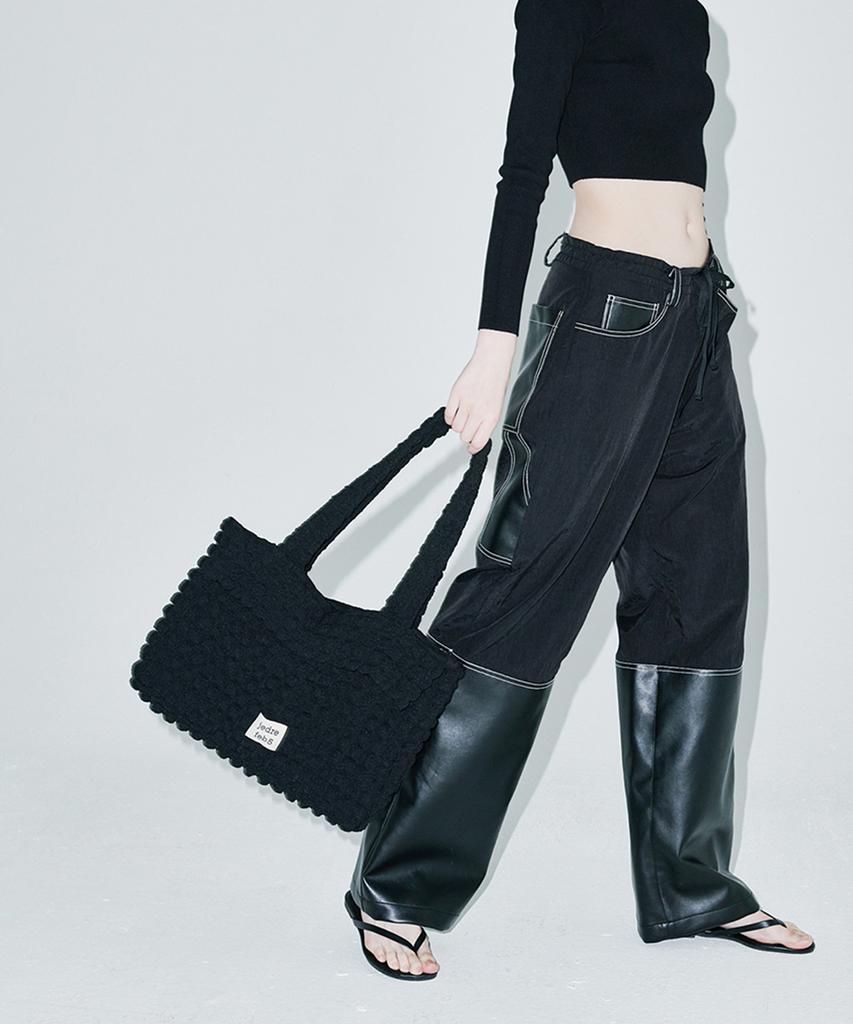 Jedrefeb5 Croffle Shoulder Bag Black