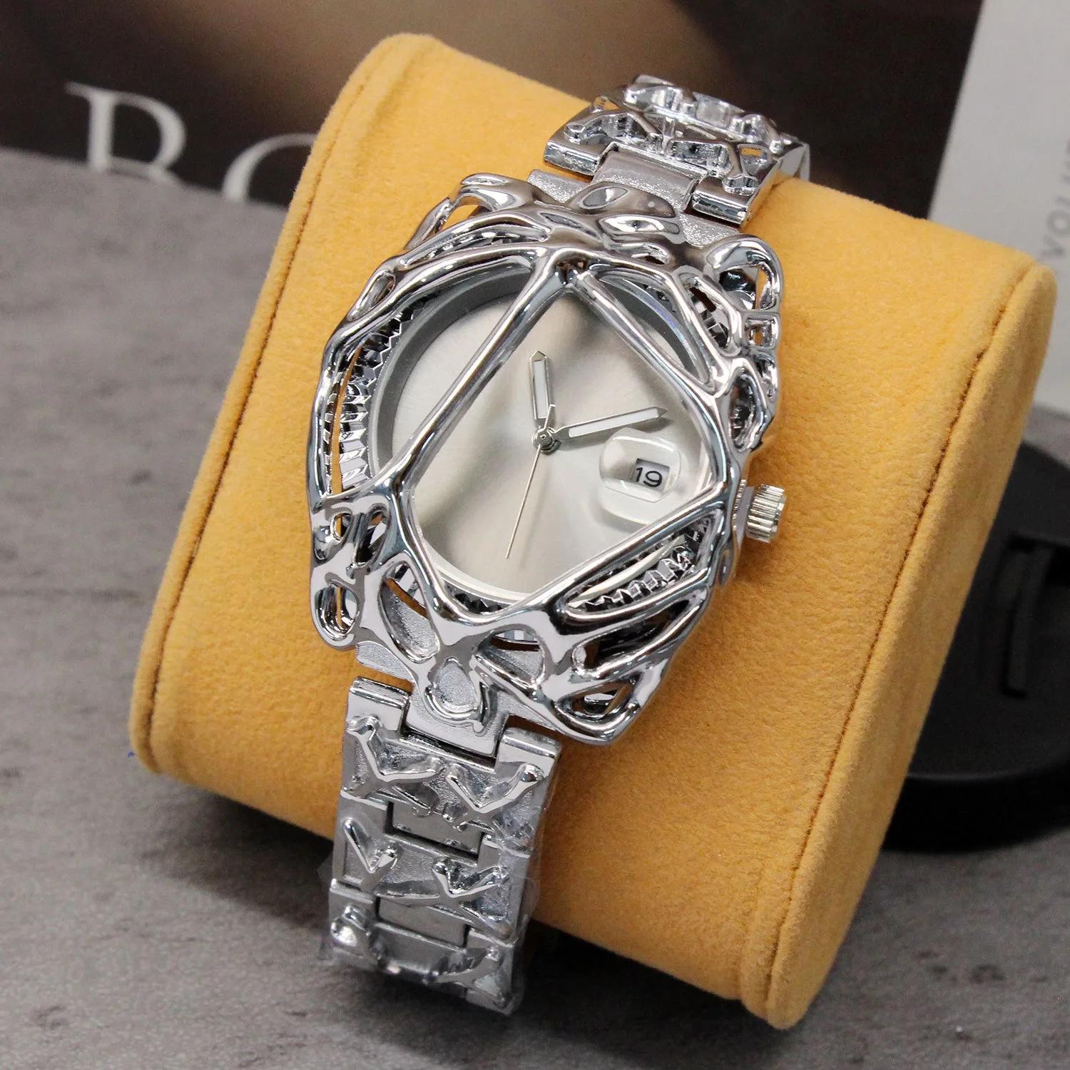 

High Quality Red Devil Demon Claw Quartz Watch Men 2025 Antique Alabaster Industries Y2K Personalize Unique Men Watch AAA Clock