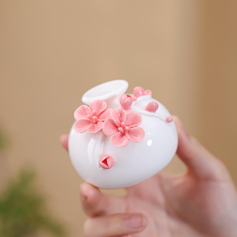 Ceramic Hand-molded Plum Blossom Vase Jadeite Porcelain Warm Transparent Decorative Fresh and Delicate Flower Vase Decorative
