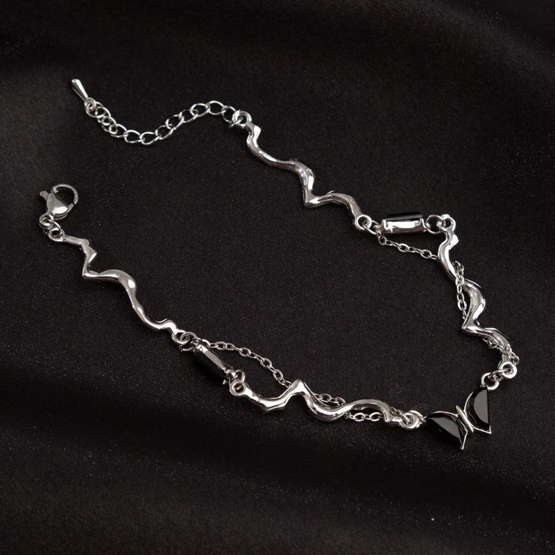 Sweet Cool Wind ins Irregular Waves Butterfly Necklace Female Premium Sense Collarbone Chain