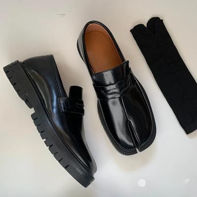 Shoes Loafer for Men and Women Split Toe Thick Sole Casual Patent Leather Shoes