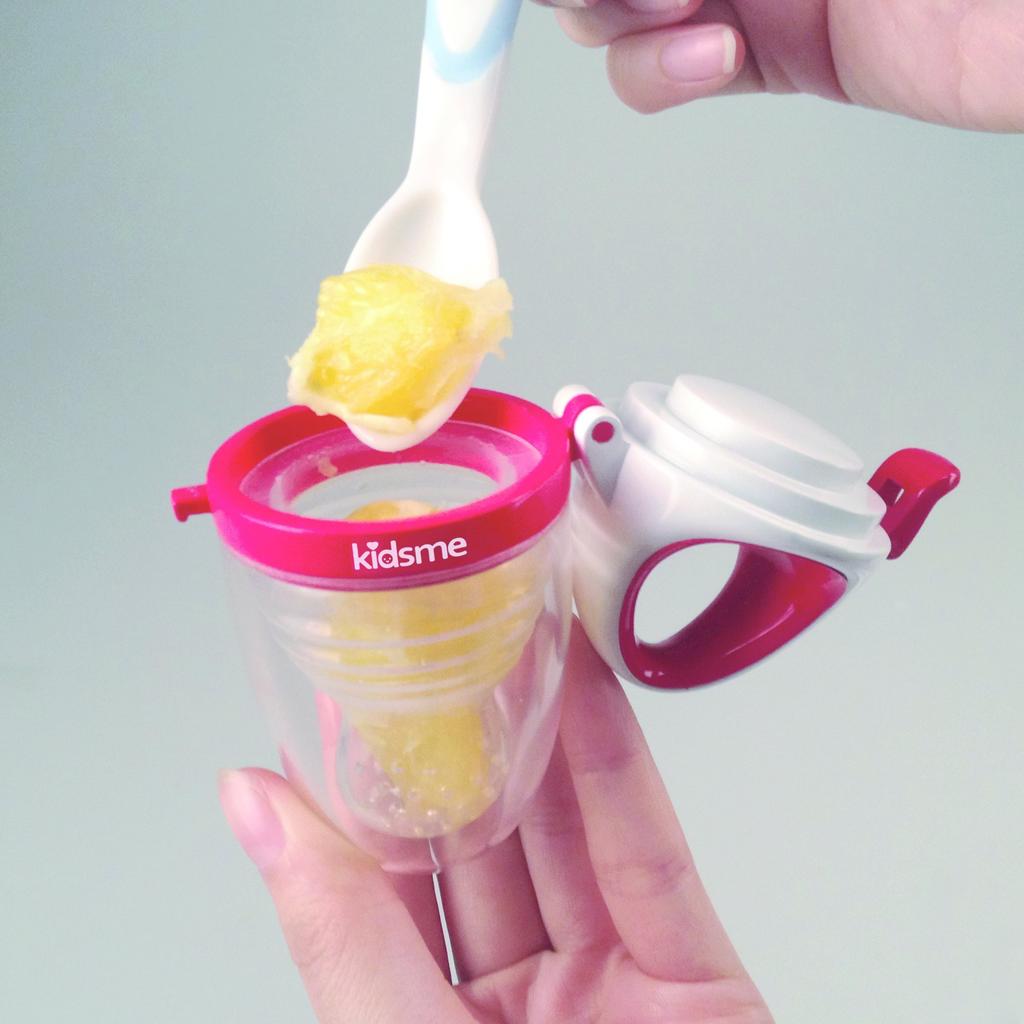 Kidsme Mogfi Plus Squeeze Cup Months and Easy To Eat Even When Your Baby Starts Eating Includes Silicone Pinch Ball + (6 Up) - More! (Lime)