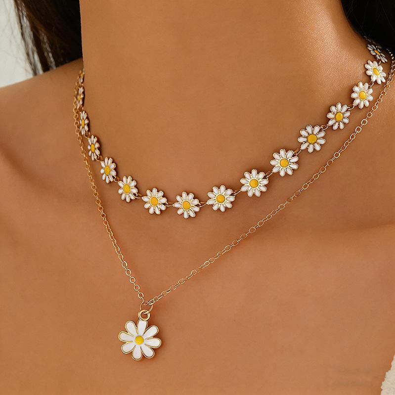 European and American jewelry star five-pointed star women's necklace simple collarbone