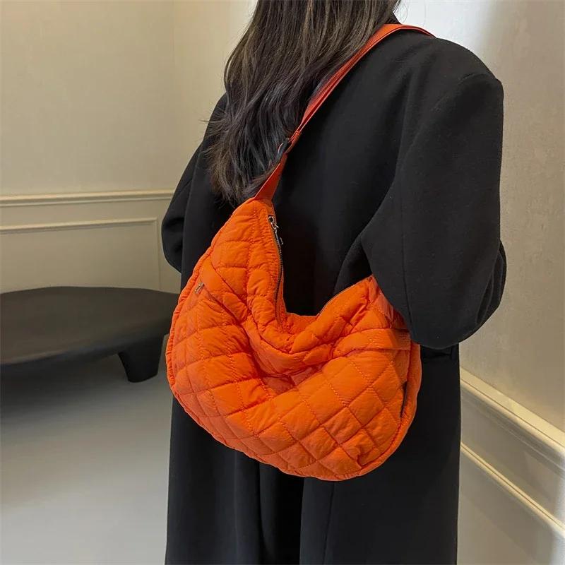New Large Capacity Nyl Youth Tote Bag for Women Autumn and Winter 2026 High Quality Commuting Dumpling Crossbody Bag for Women