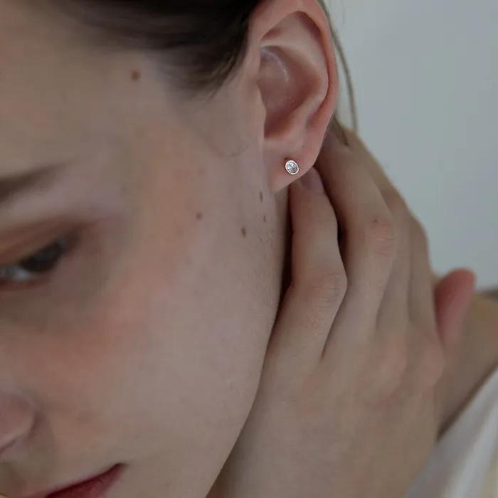 14K Simple Oval Piercing