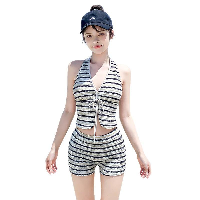 Women's Two-piece Swimwear: Thai-style Modest Hot Spring-inspired Sensual for Curvy Girls – A Flattering Figure-flattering Bikini